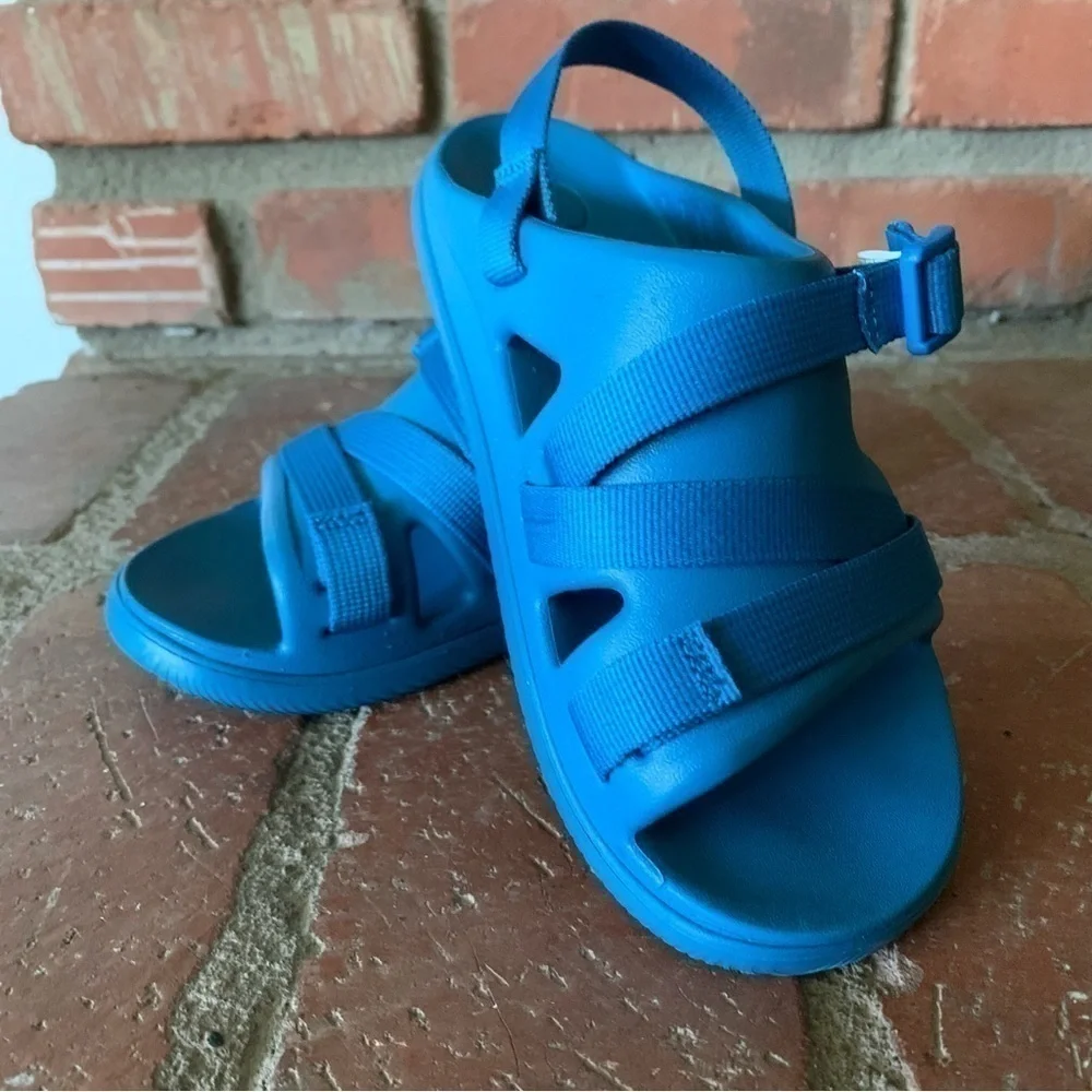 Chaco Kids Chillos Sport Sandal in Blue Sz 4